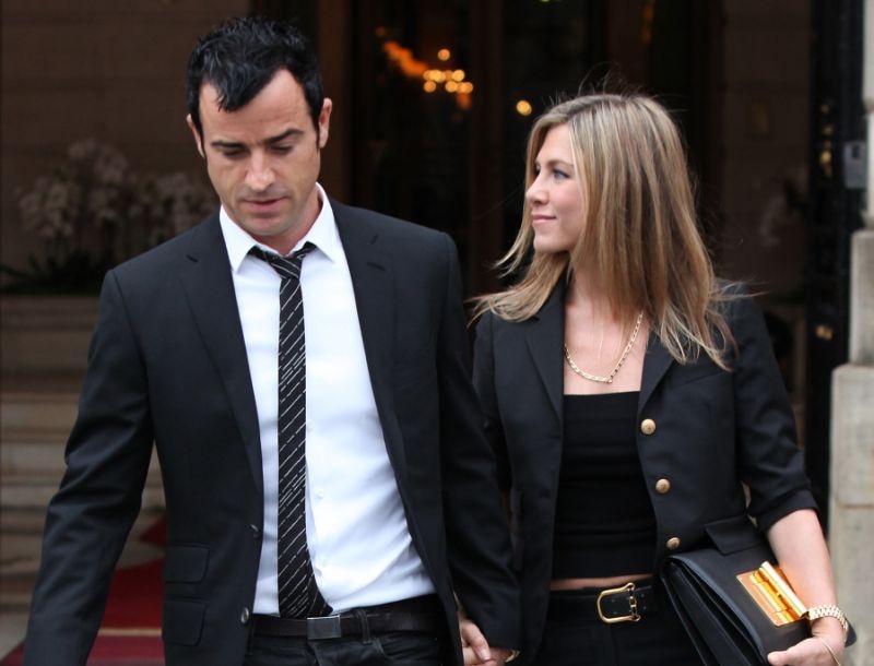 Jennifer Aniston: Ακυρώνει τον γάμο της με τον Justin Theroux;