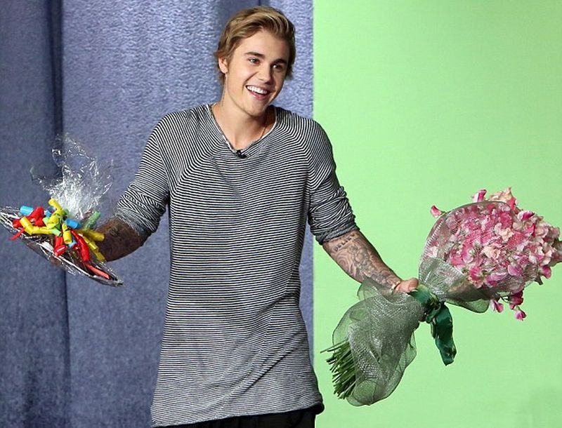 O Justin Bieber μεταμορφώθηκε: Έγινε ευγενικός!
