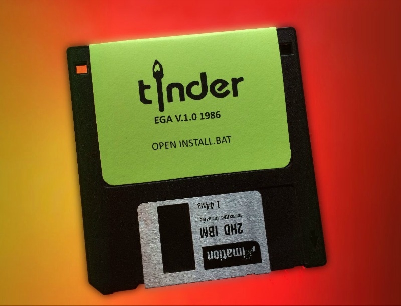 Tinder: Πως θα ήταν η πλατφόρμα του διαδικτυακού φλερτ στα 80s;