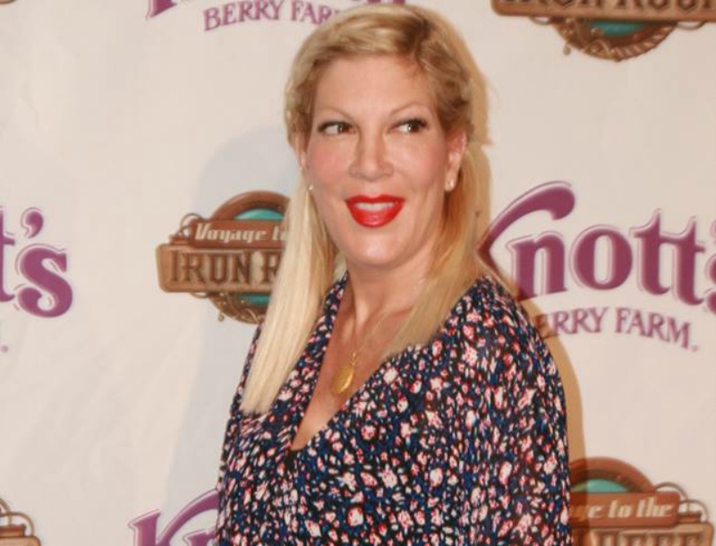 Tori Spelling: Παραμορφώθηκε εντελώς! Δες πώς έχει καταντήσει