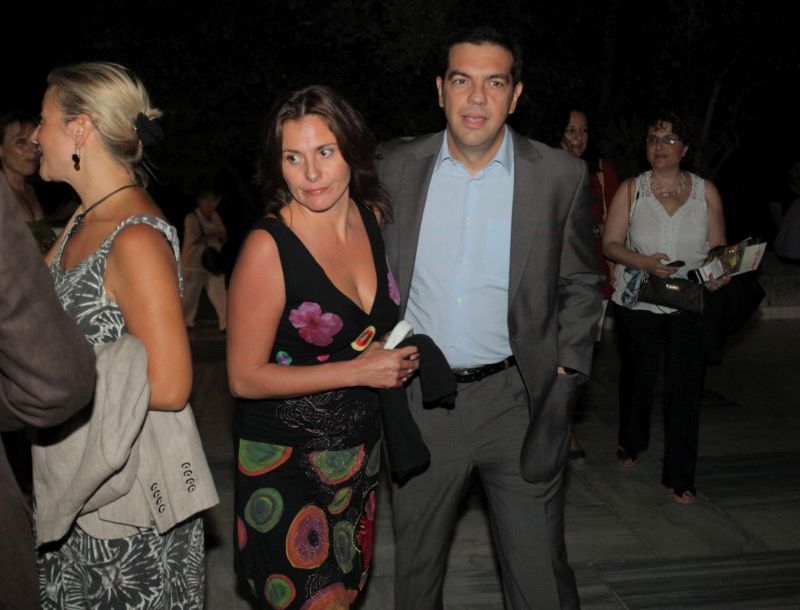 Αλέξης Τσίπρας: Ρομαντική απόδραση με την σύζυγο του στο Παρίσι Αλέξης Τσίπρας: Ρομαντική απόδραση με την σύζυγο του στο Παρίσι