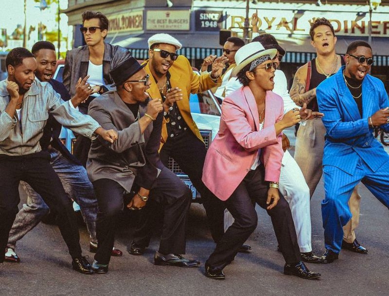 Uptown Funk: Τραγουδημένο από πρωταγωνιστές 280 ταινιών