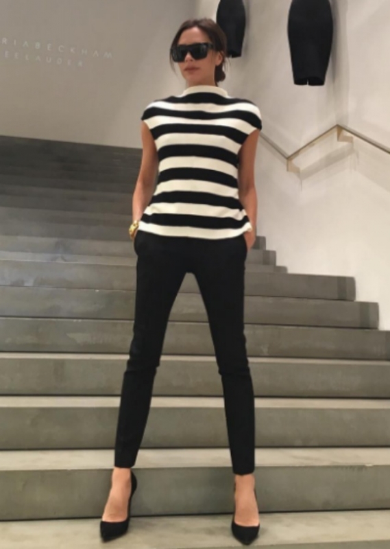 Street style : Επίλεξε κλασική ασπρόμαυρη ρίγα σαν την Victoria Beckham